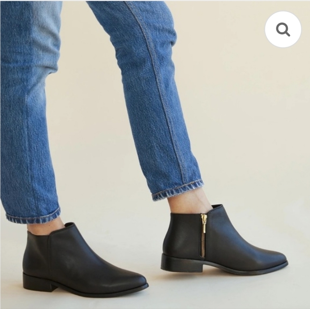 Nisolo Lana Black Leather Sleek Design Pointed Almond Toe Ankle Boots Y2K Core